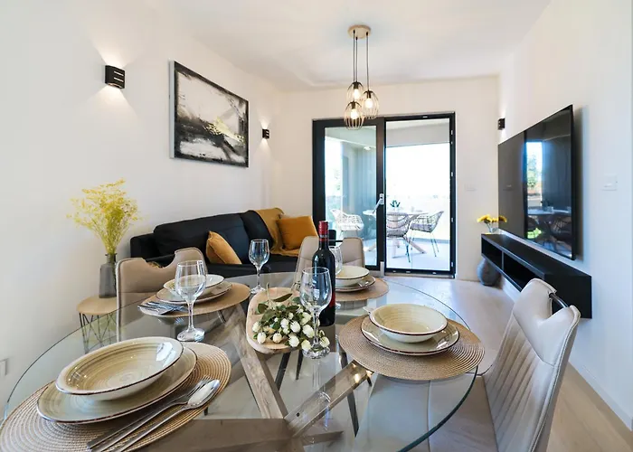 Luna Mare Premium Апартаменты *